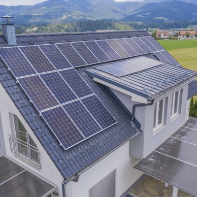 dom z solarami